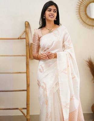 Floral woven design zari designer banarasi saree 3