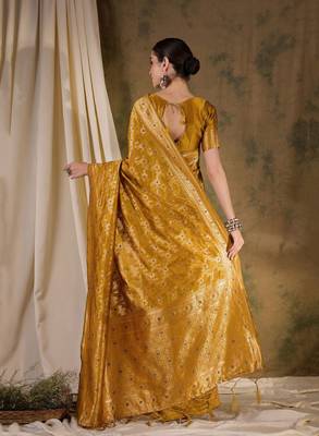 Woven design zari silk blend kanjeevaram saree 3