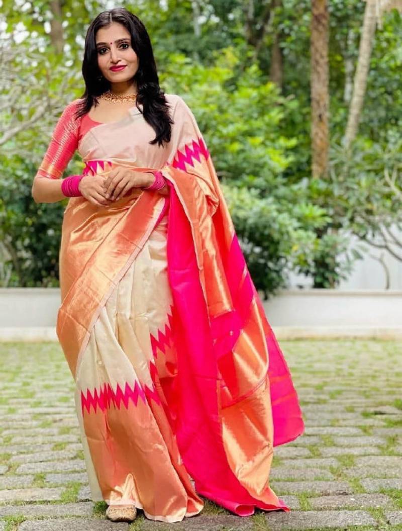 Zari woven kanjeevaram saree
