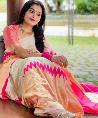 Zari woven kanjeevaram saree 4