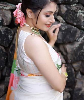 Woven design zari kanjeevaram saree 4
