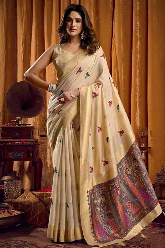 Cream cotton blend katha work saree with blouse piece