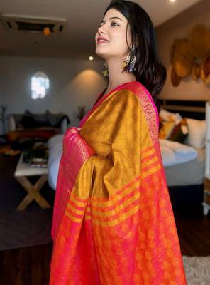 Woven design zari silk cotton mysore silk saree 4