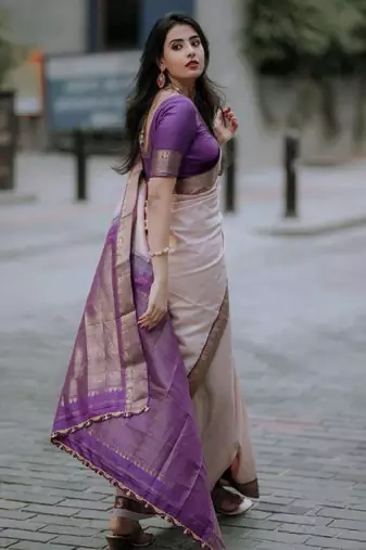 Woven design zari kanjeevaram saree