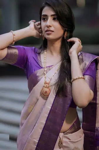 Woven design zari kanjeevaram saree
