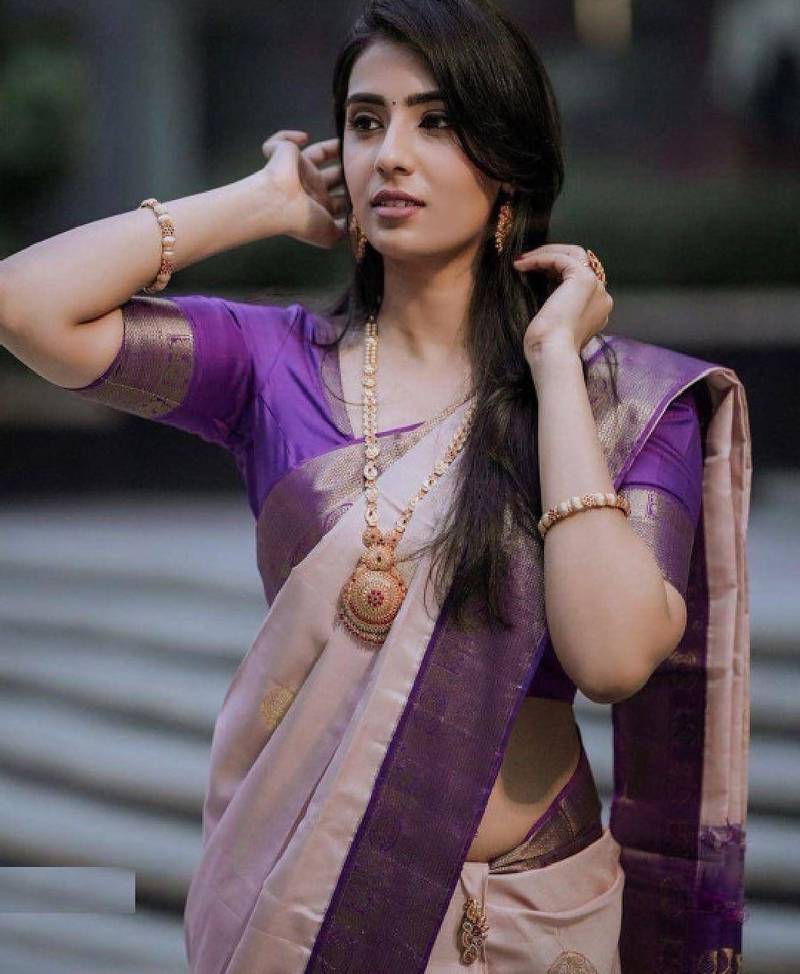 Woven design zari kanjeevaram saree