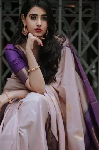 Woven design zari kanjeevaram saree