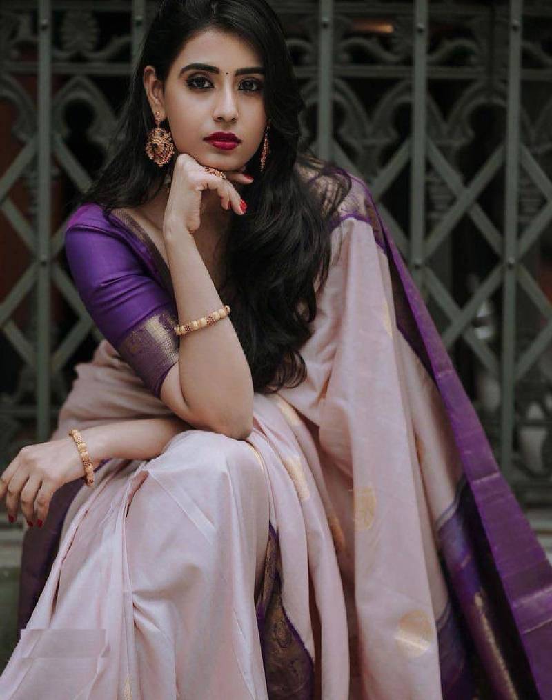 Woven design zari kanjeevaram saree