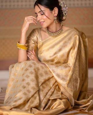 Gold kanjeevaram sarees 4