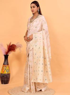 Floral woven design zari silk cotton kanjeevaram saree 3