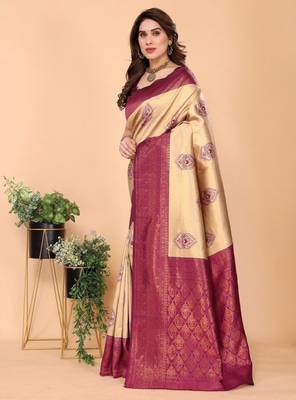 Ethnic motifs woven design kanjeevaram saree 2