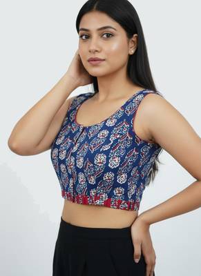 Blue cotton sanganeri printed non padded blouse 4