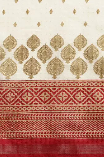 Cream-coloured & maroon printed kasavu saree