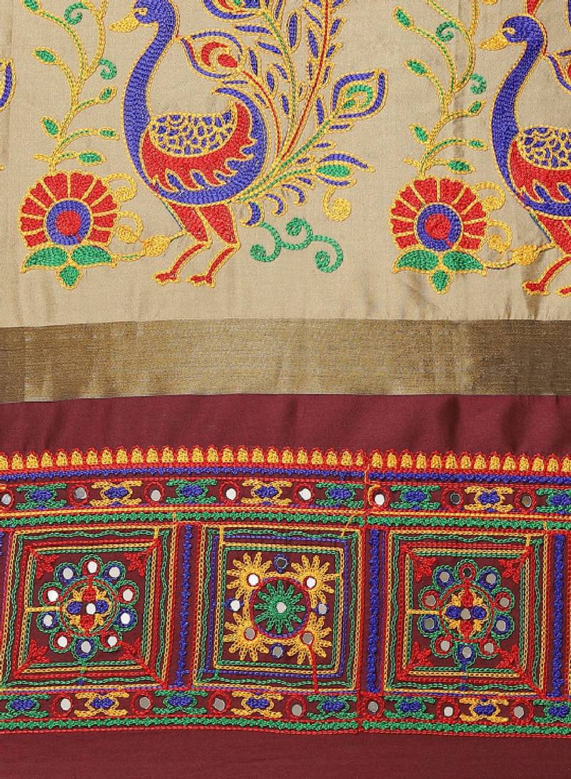 Women beige & maroon embellished kutchi embroidered silk cotton saree