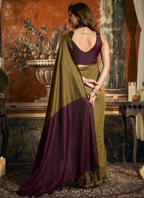 Mehendi green cotton blend saree with contrast pallu & unstiched blouse piece 3