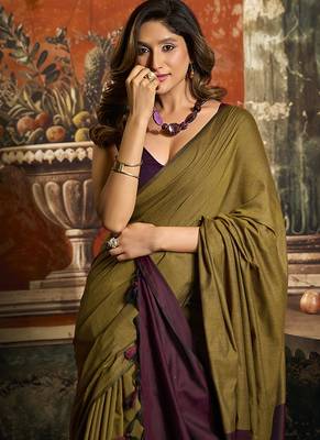 Mehendi green cotton blend saree with contrast pallu & unstiched blouse piece 4