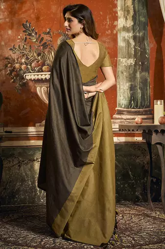 Coffee brown cotton blend saree with contrast pallu & unstiched blouse piece