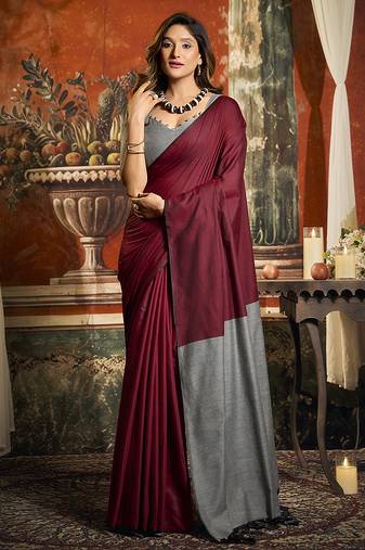 Maroon cotton blend saree with contrast pallu & unstiched blouse piece