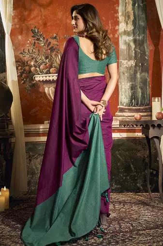 Magenta cotton blend saree with contrast pallu & unstiched blouse piece