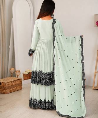 Light green faux georgette embroidered kurta palazzo set with dupatta 2
