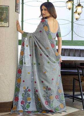 Grey floral printed linen jacquard saree with unstiched blouse piece 3