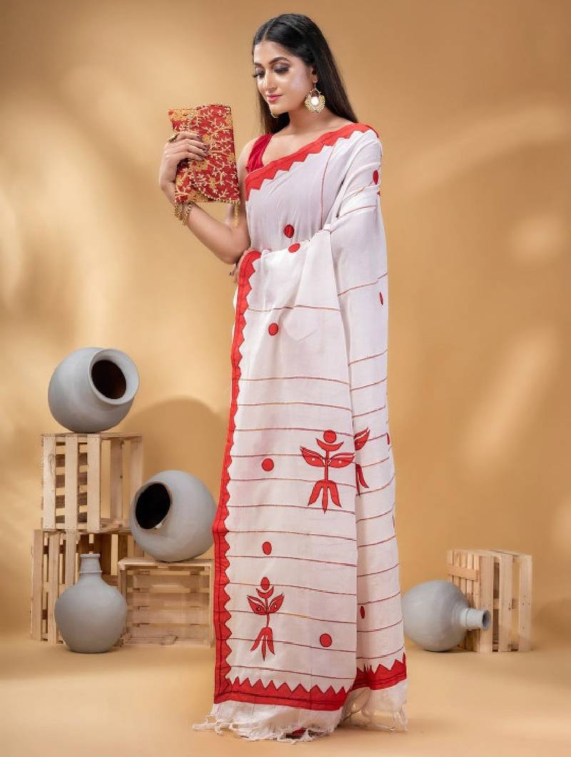 Geometric woven design pure cotton taant saree