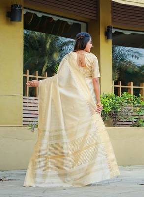 Cream-coloured zari detailed silk cotton saree 3