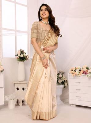 Solid woven design zari kanjeevaram saree 4