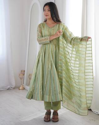  pista green festive anarkali suit set 1
