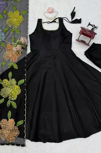 Black natural crepe anarkali suit set with printed tabby silkblend dupatta