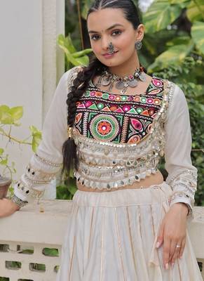Off White Navaratri Special Gota Patti Work Lehenga with Gamthi Mirror Patch & Cowrie Lace work Choli 4