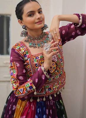 Multicolor Navaratri Special Gamathi Embellished Work Lehenga with Kutchi Work Choli 5