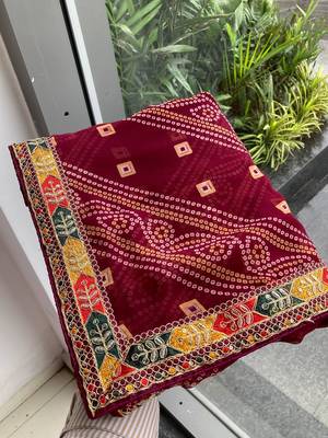 Wine soft georgette digital print saree with embroidered border & banglory silkblend blouse 3
