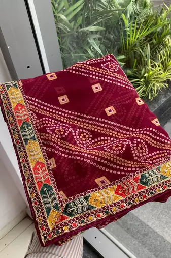 Wine soft georgette digital print saree with embroidered border & banglory silkblend blouse
