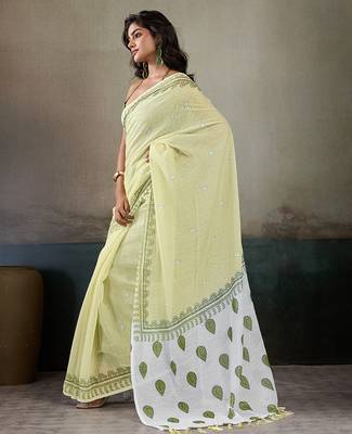 Printed floral ethnic motifs linen digital saree with blouse piece 2