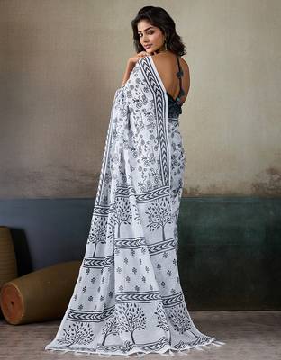 Printed floral ethnic motifs linen digital saree with blouse piece 3