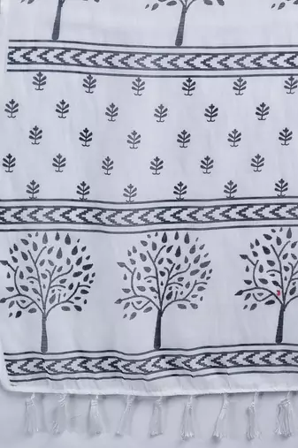 Printed floral ethnic motifs linen digital saree with blouse piece