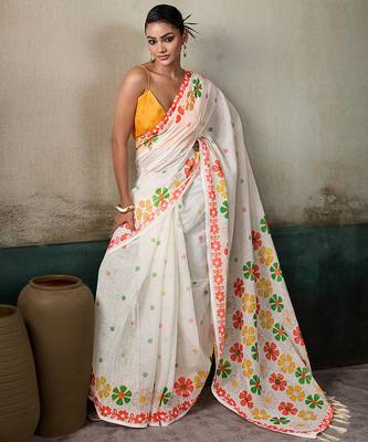 Printed floral ethnic motifs linen digital saree with blouse piece 4