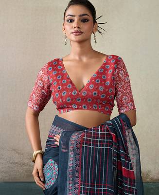 Printed floral ethnic motifs linen digital saree with blouse piece 5