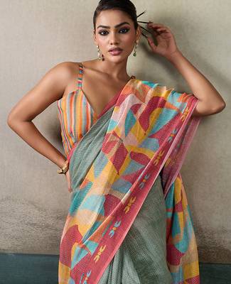 Printed floral ethnic motifs linen digital saree with blouse piece 5