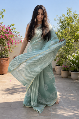 Printed floral ethnic motifs linen digital saree with blouse piece 3