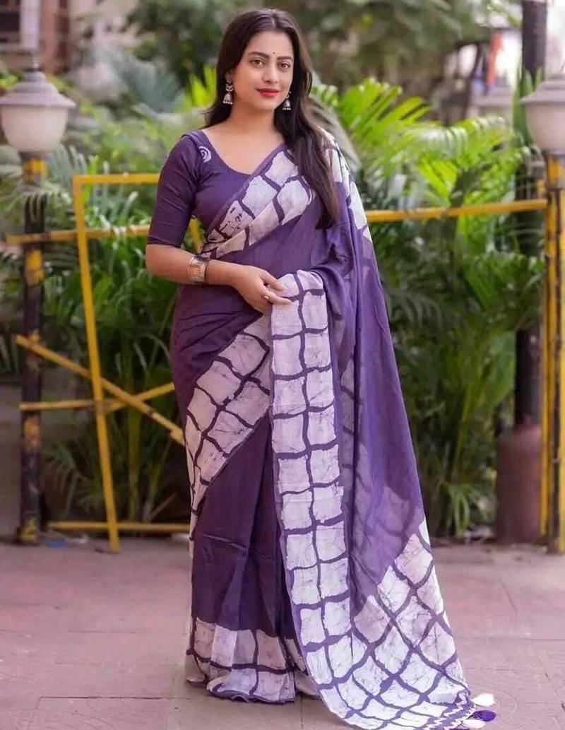 Printed floral ethnic motifs linen digital saree with blouse piece
