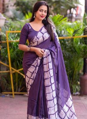 Printed floral ethnic motifs linen digital saree with blouse piece 2