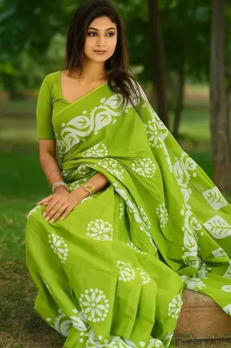 Printed floral ethnic motifs linen digital saree with blouse piece