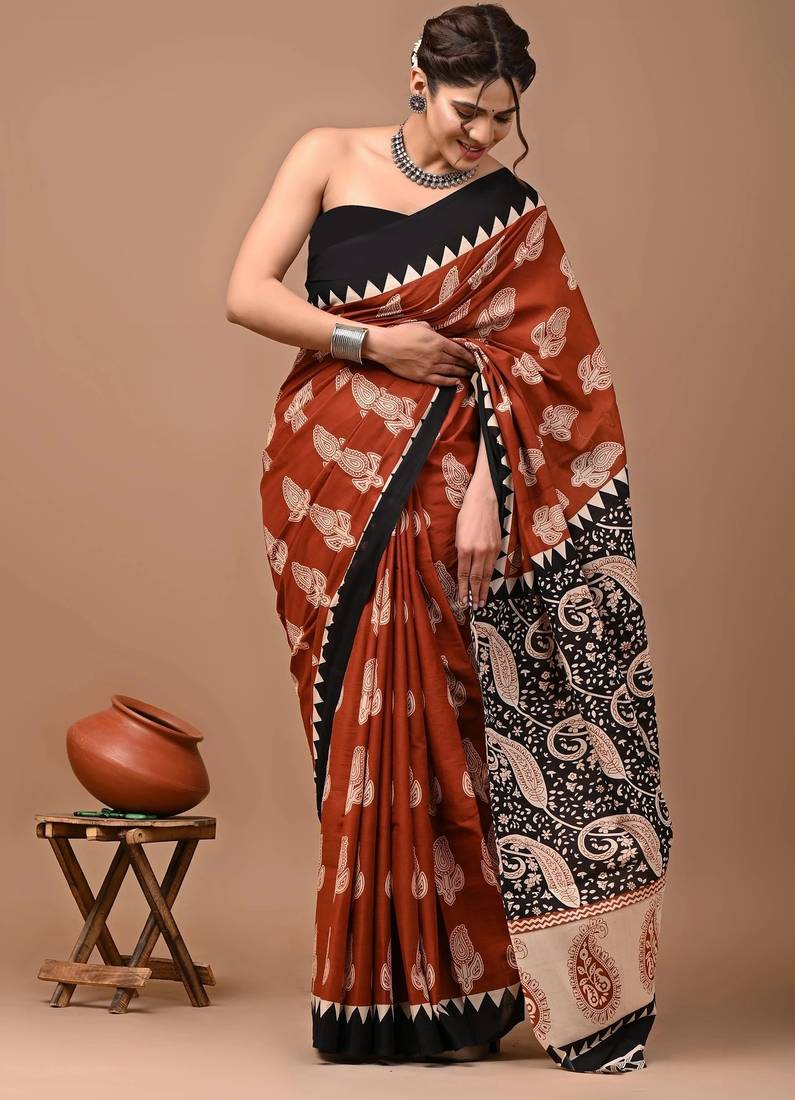 Printed floral ethnic motifs linen digital saree with blouse piece