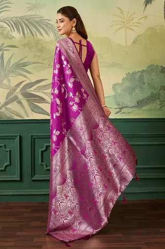 Woven design floral zari silk blend handloom banarasi saree with blouse piece