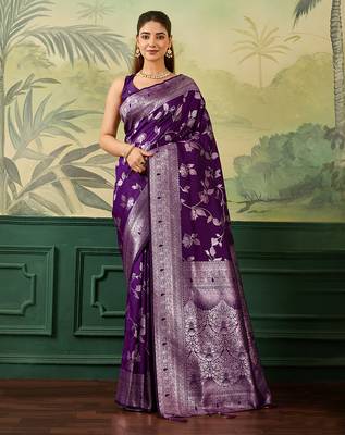Woven design floral zari silk blend handloom banarasi saree with blouse piece 1