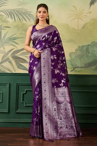 Woven design floral zari silk blend handloom banarasi saree with blouse piece
