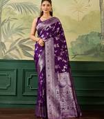 Woven design floral zari silk blend handloom banarasi saree with blouse piece