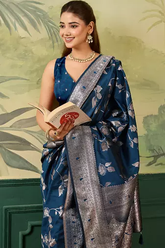 Woven design floral zari silk blend handloom banarasi saree with blouse piece